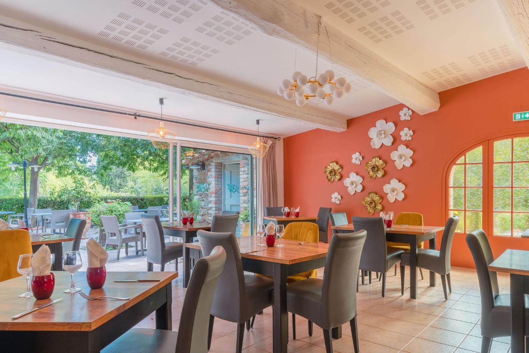 Logis Hôtel Restaurant Le Pradinas Anduze Exterior foto