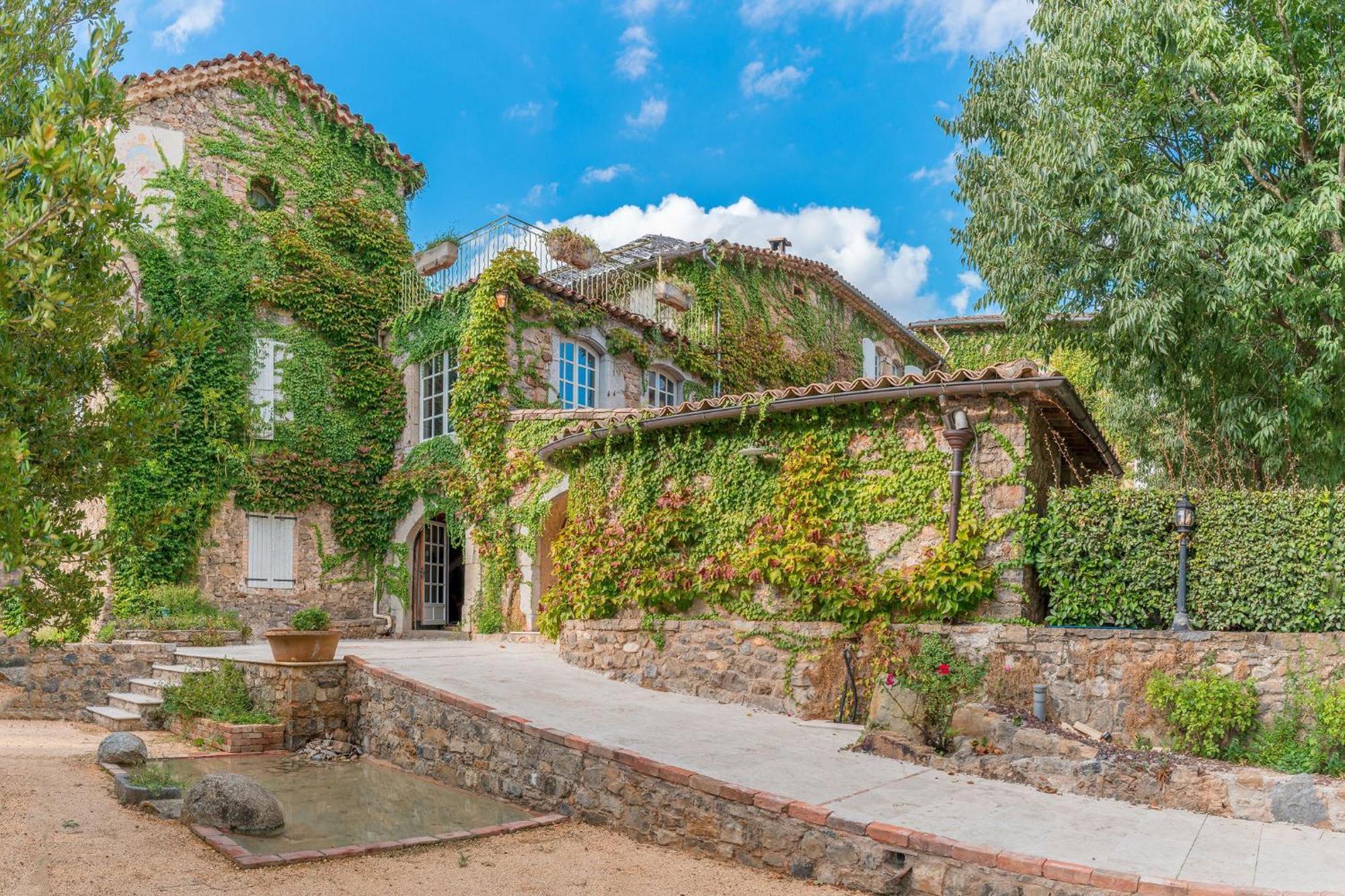 Logis Hôtel Restaurant Le Pradinas Anduze Exterior foto